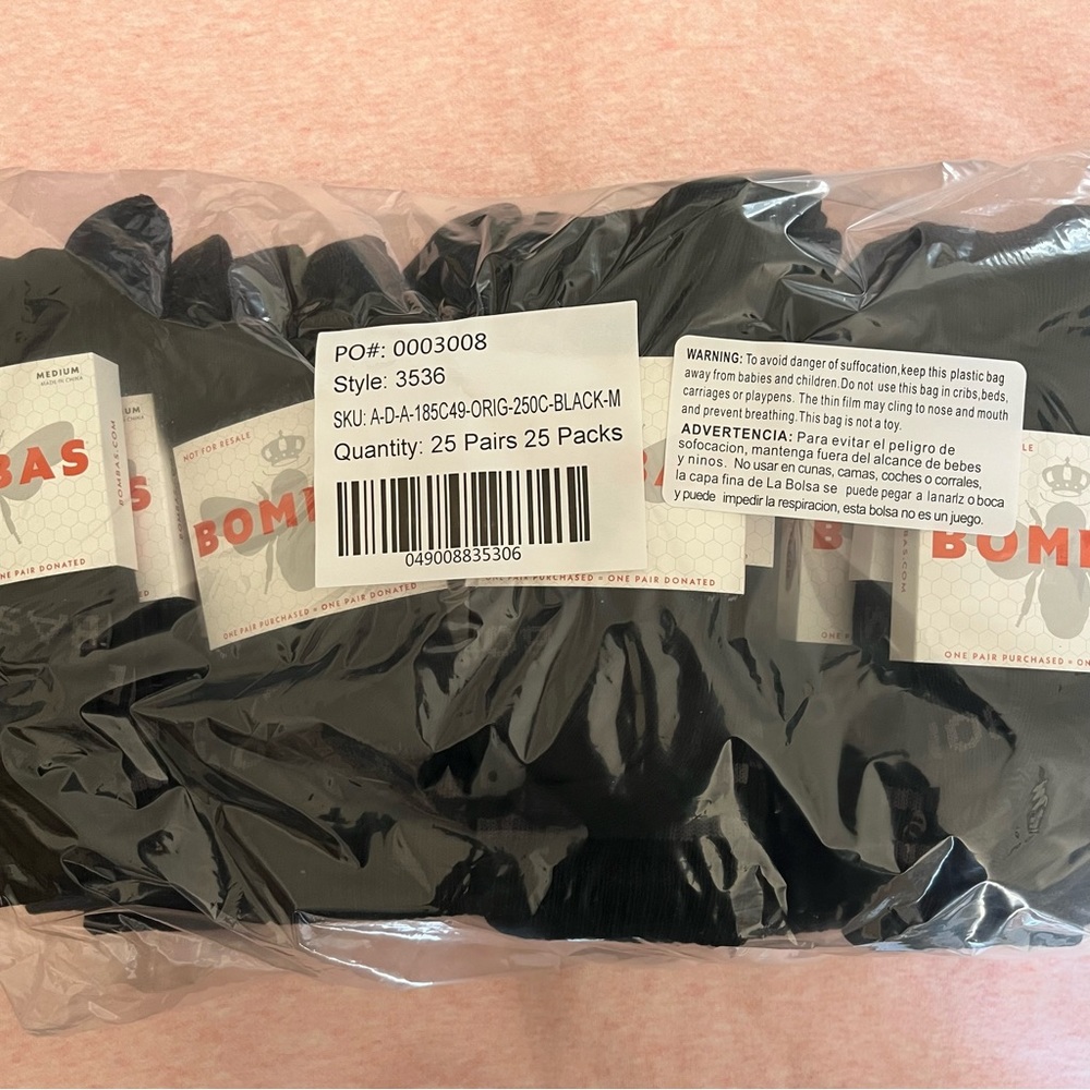 NEW 25 PAIRS of Bombas Socks